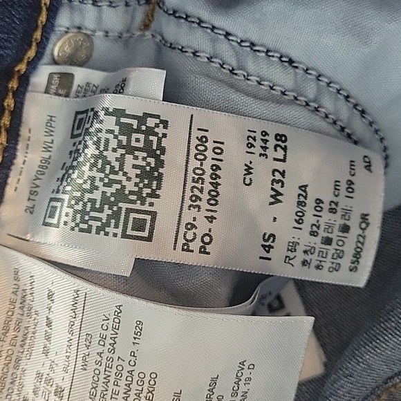 Levi's Mid Rise Straight Leg Jeans size 14 - Picture 7 of 9